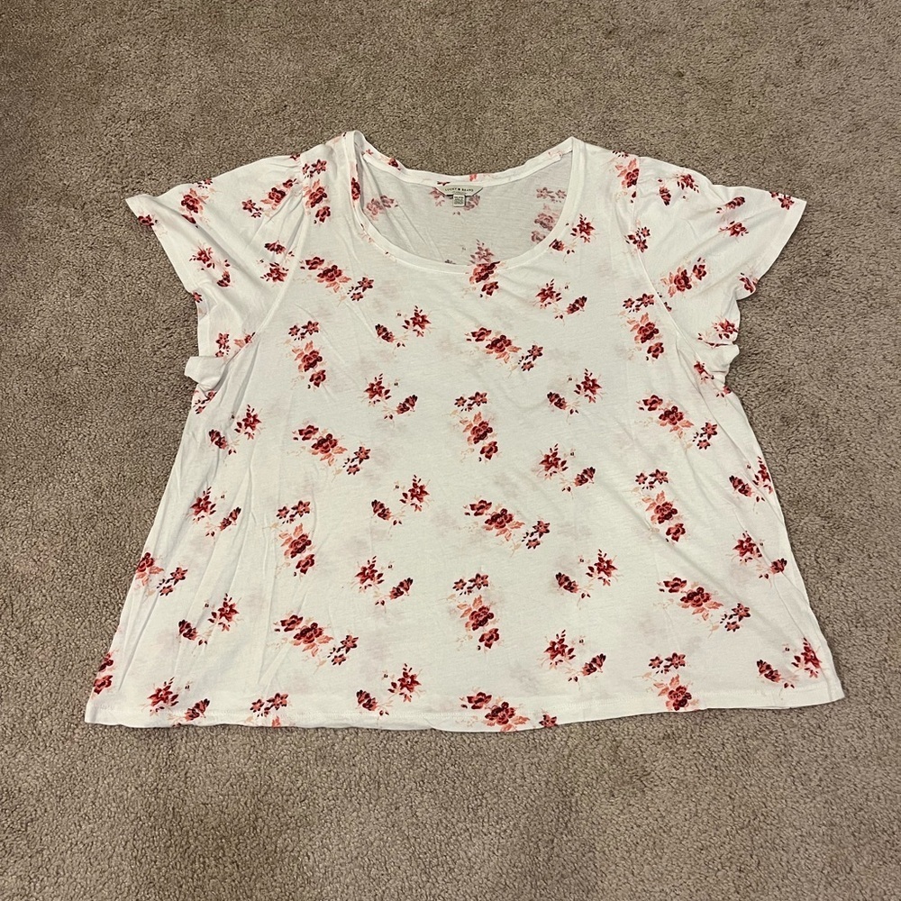 Lucky Brand Flutter Sleeve Top - Picture 2 of 7